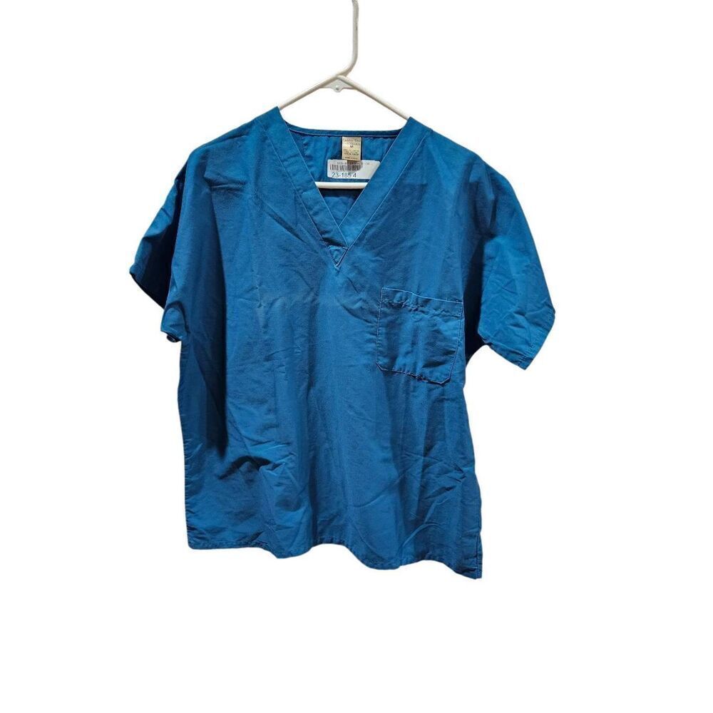 Fashion Seal M scrub top item #340
